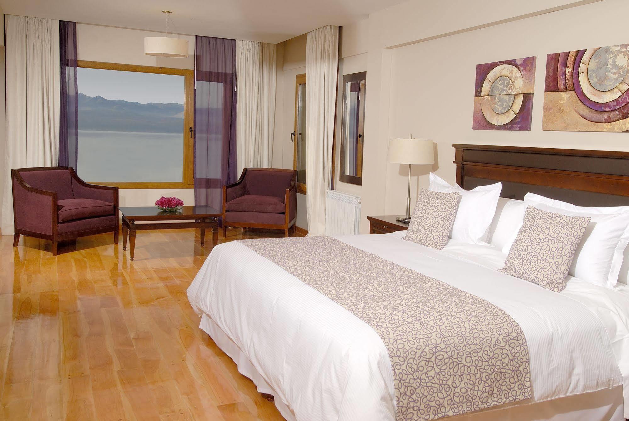 Alma Del Lago Suites & Spa Σαν Κάρλος ντε Μπαριλότσε Εξωτερικό φωτογραφία A bedroom at the hotel